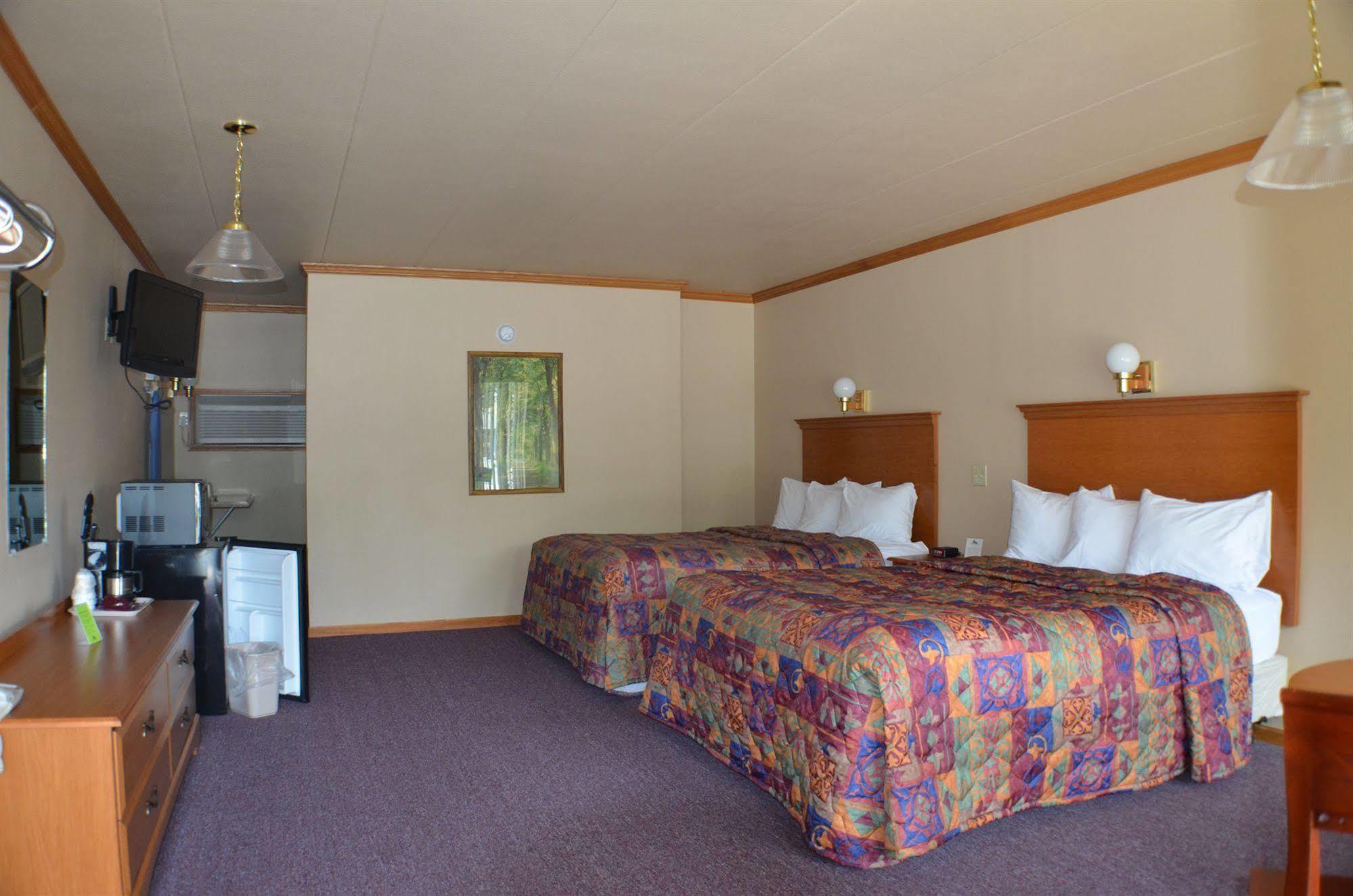Amber'S Inn And Suites Wisconsin Dells Kültér fotó